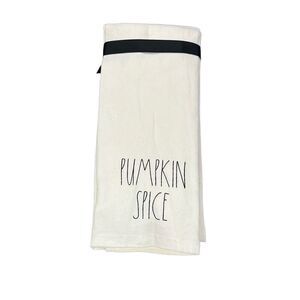 NWOT Rae Dunn Halloween hand towels